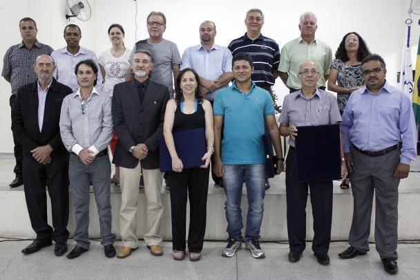 Imagem da notícia: Câmara entrega homenagens e aprova abertura de crédito para obras no Hospital 