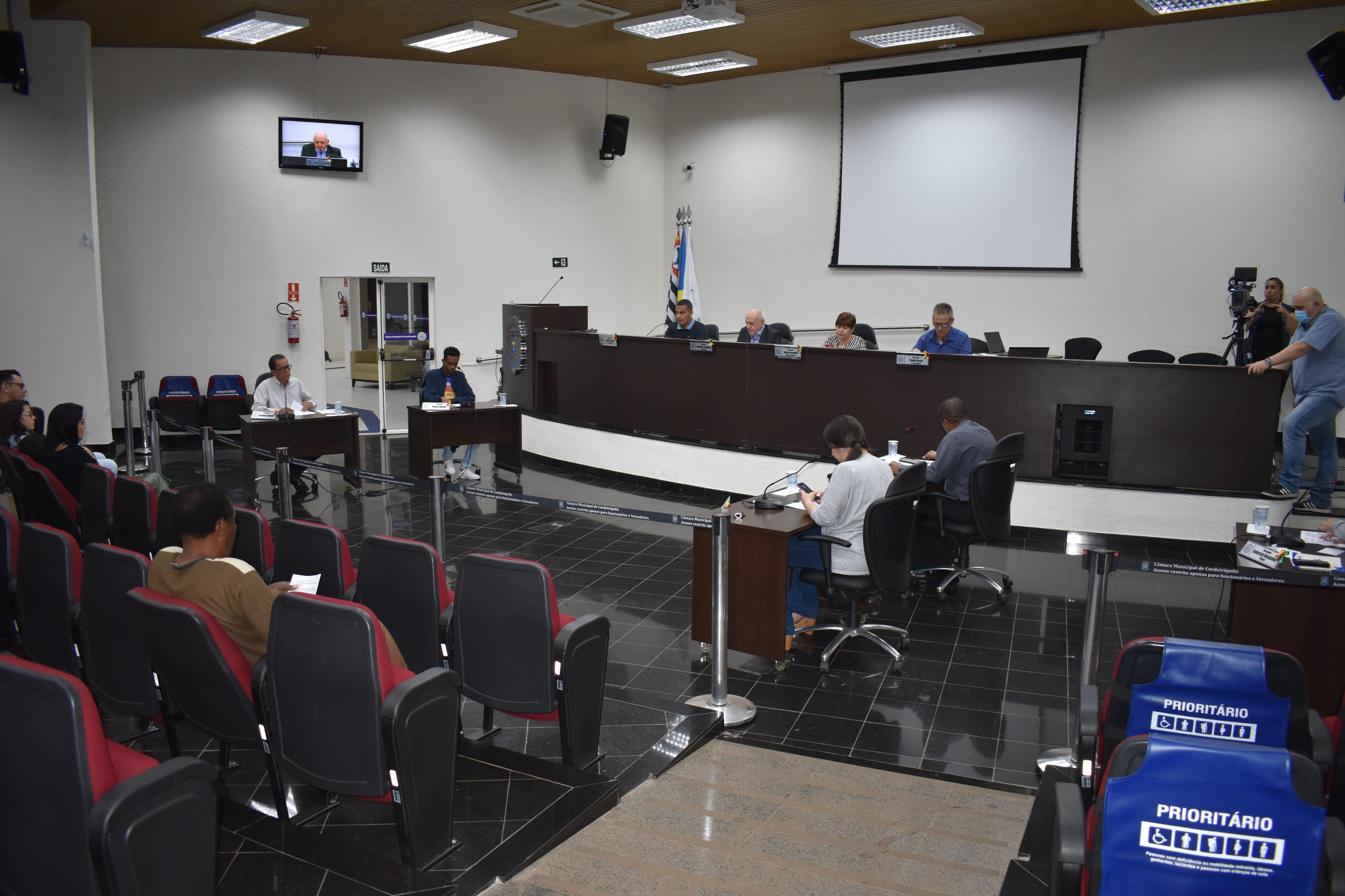 Imagem da notícia: Vereadores aprovam projeto de alteração de zoneamento