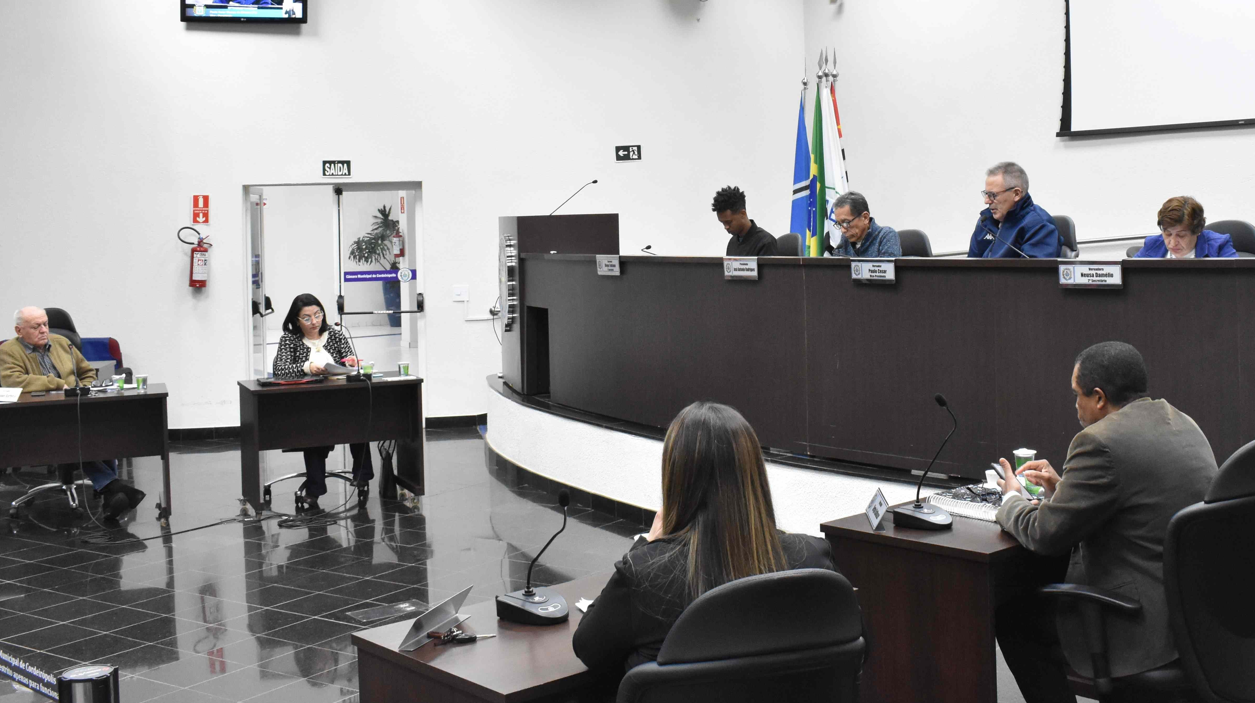 Imagem da notícia: Executivo autorizado a promover alienação de bens imóveis, conforme PLC 09/23