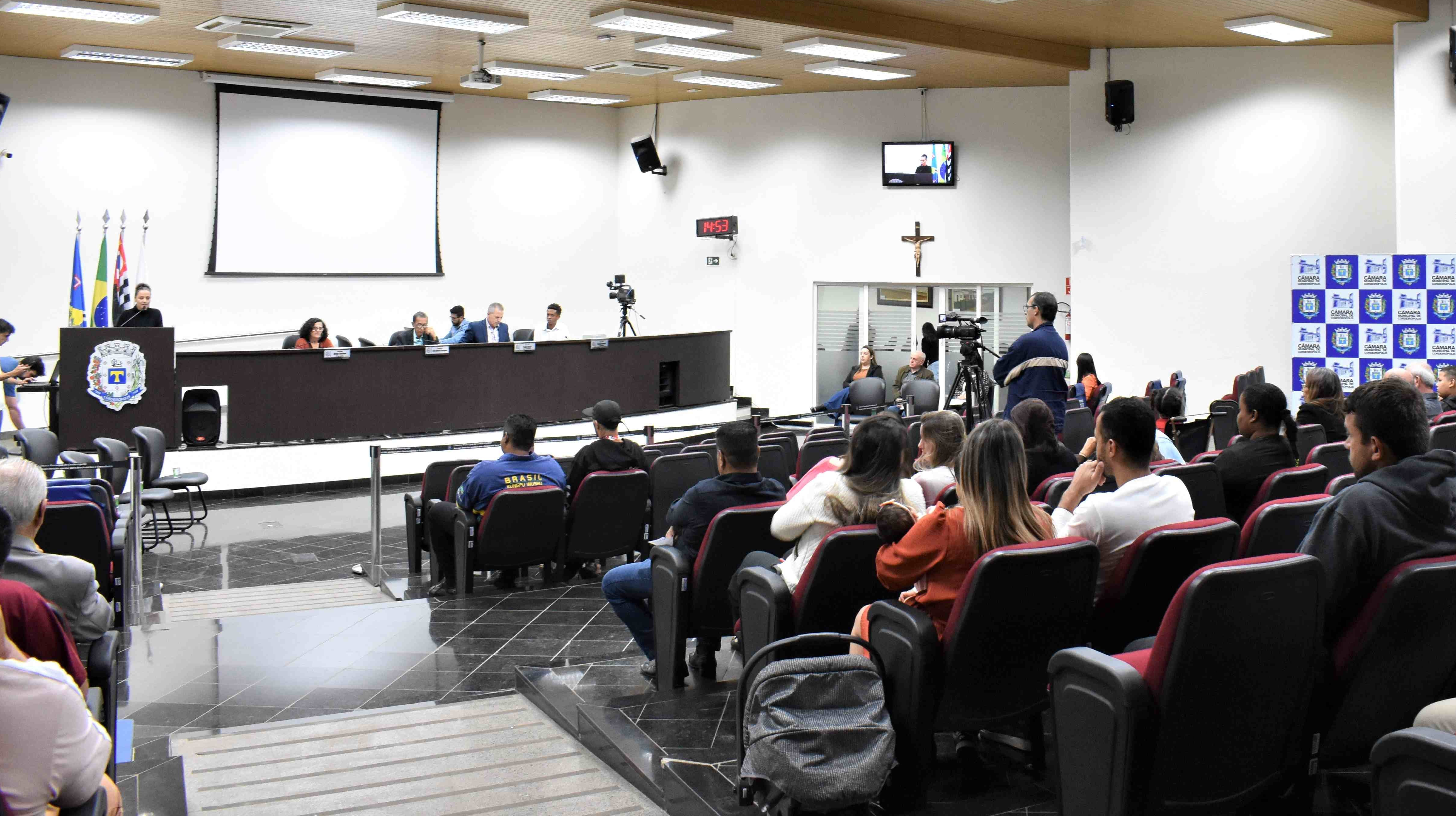 Imagem da notícia: 2ª Sessão Solene do ano de 2023, para entrega de certificados e honrarias