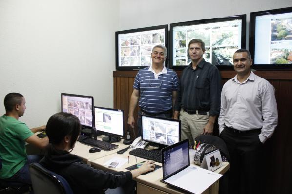 Imagem da notícia: Jonas visita centro de videomonitoramento