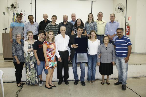 Imagem da notícia: Prêmio é entregue a Marco Jardini