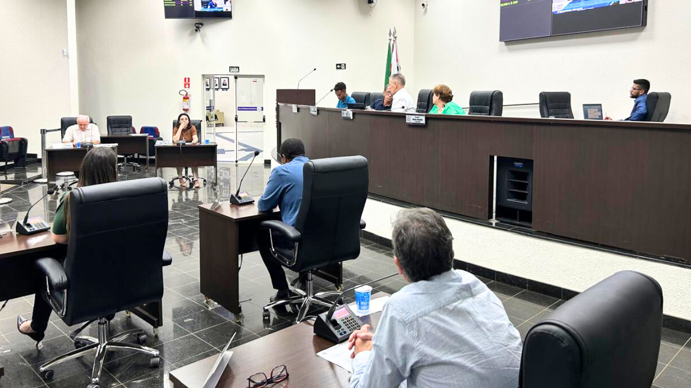 Imagem da notícia: Câmara de Cordeirópolis Aprova Leilão de Bens Imóveis Industriais e Comerciais