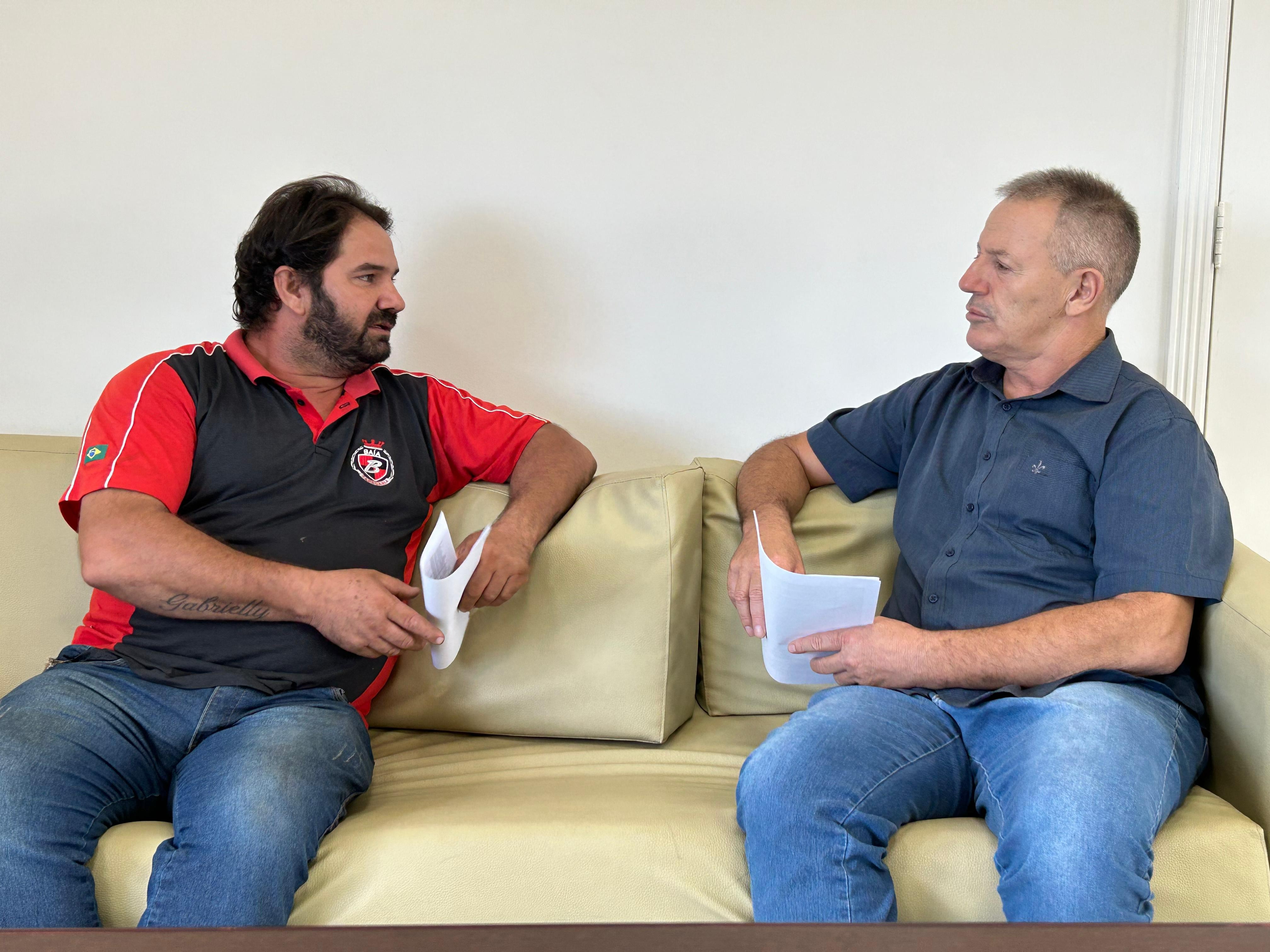 Imagem da notícia: Adriano Baía, vereador suplente, visita presidente da Câmara de Cordeirópolis