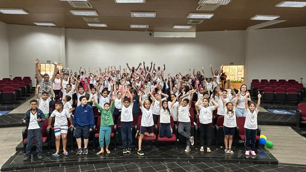 Imagem da notícia: Visita Guiada "Criança na Câmara"