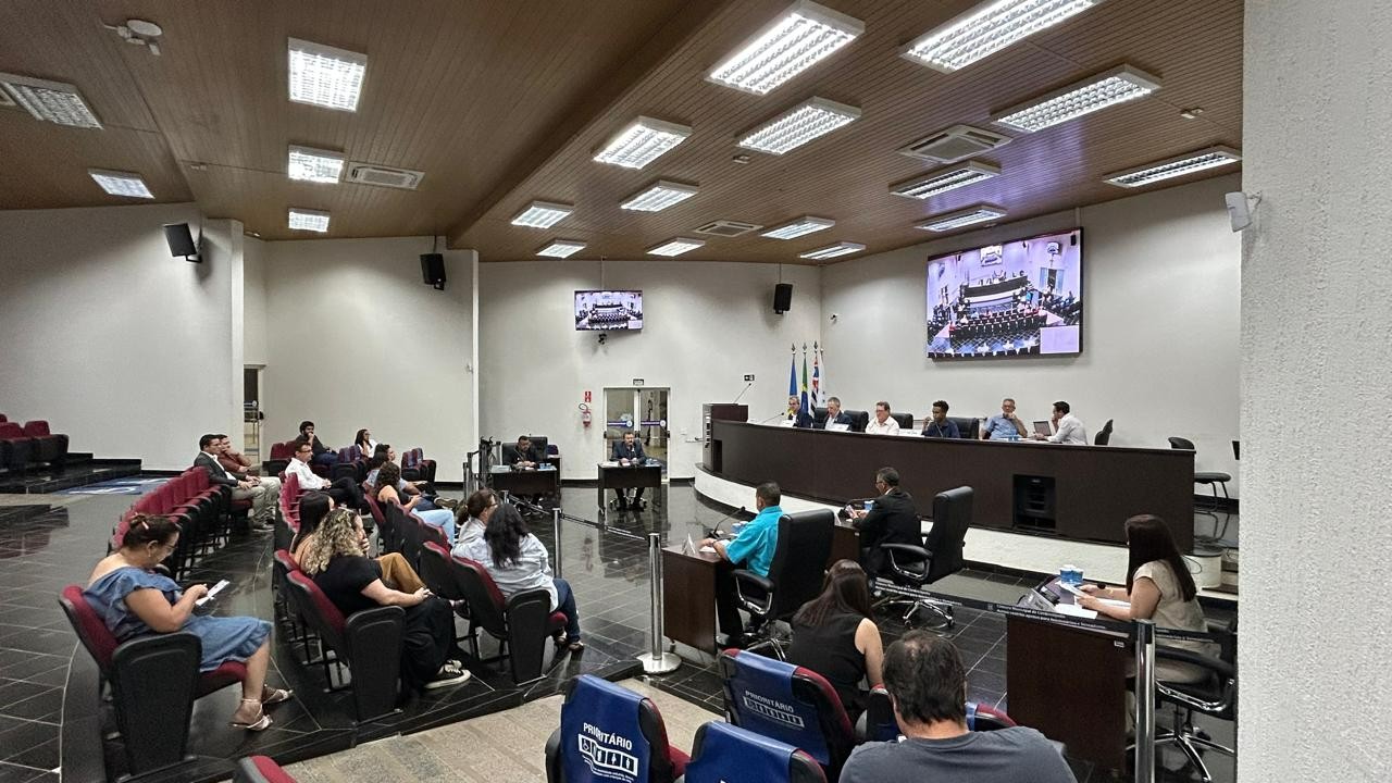 Imagem da notícia: Vereadores realizam sessão extraordinária para votação de projeto que institui a Academia Preparatória da Guarda Civil Municipal
