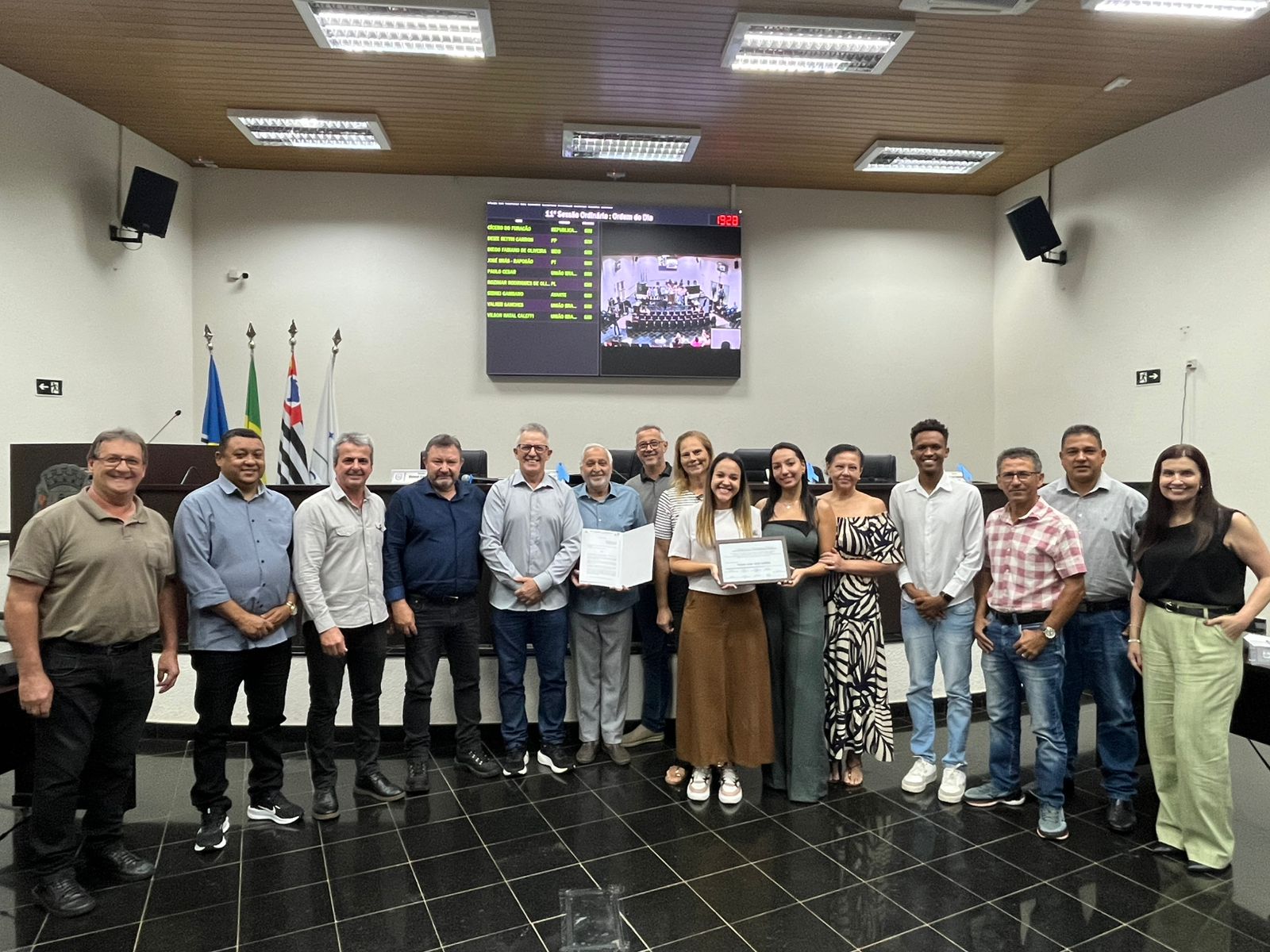 Imagem da notícia: Câmara de Cordeirópolis presta homenagem à família de Tereza Luiza Satin Sellitto