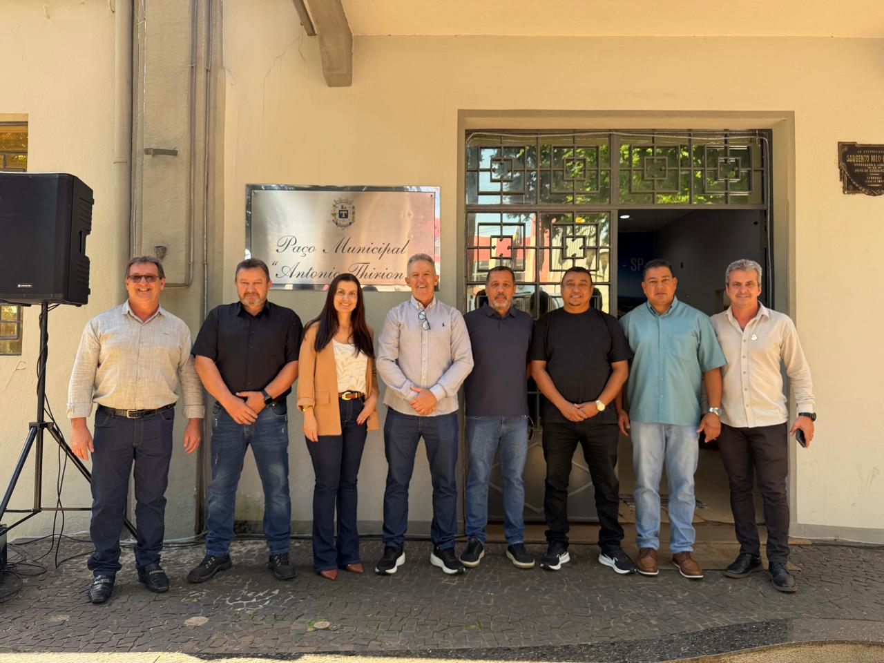 Imagem da notícia: Vereadores desejam sucesso ao novo secretário de Serviços Públicos, Paulo Nunes