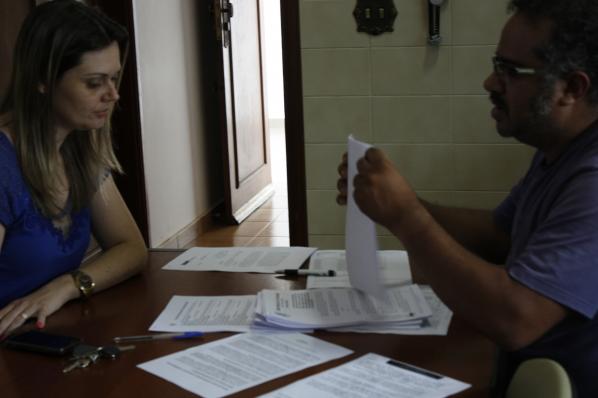 Imagem da notícia: Comissão discute pareceres