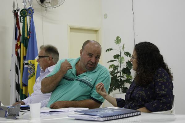 Imagem da notícia: Pedidos vão de tapa-buracos a levantamento de convênios