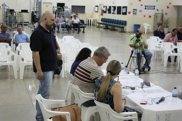 Imagem da notícia: Pedidos vão do trânsito à água