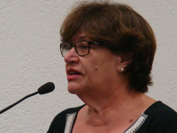 Imagem da notícia: Coordenadora farmacêutica explica procedimentos de medicações