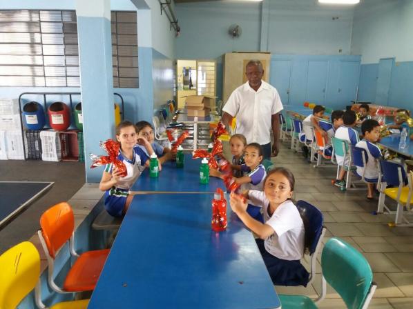 Imagem da notícia:  Vereador Lemão participa da entrega de ovos de Páscoa