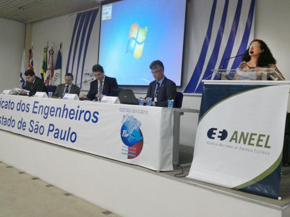 Imagem da notícia: Vereadora Fátima Celin participa de audiência sobre iluminação pública