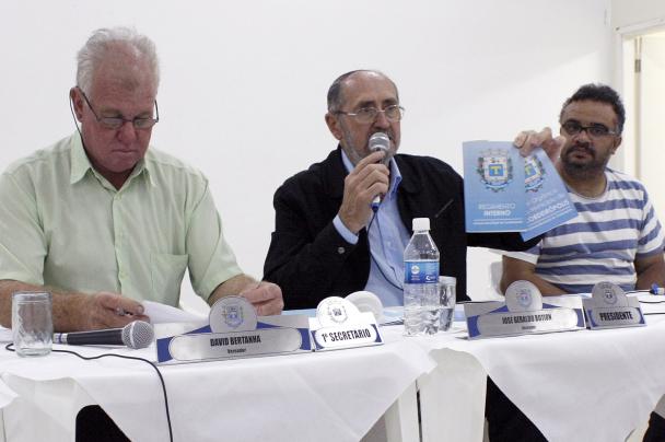 Imagem da notícia: Câmara aprova dois projetos do Prefeito Municipal na 39ª sessão ordinária